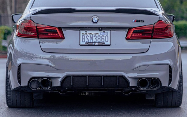 BMW F90 Carbon Fiber Rear Diffuser